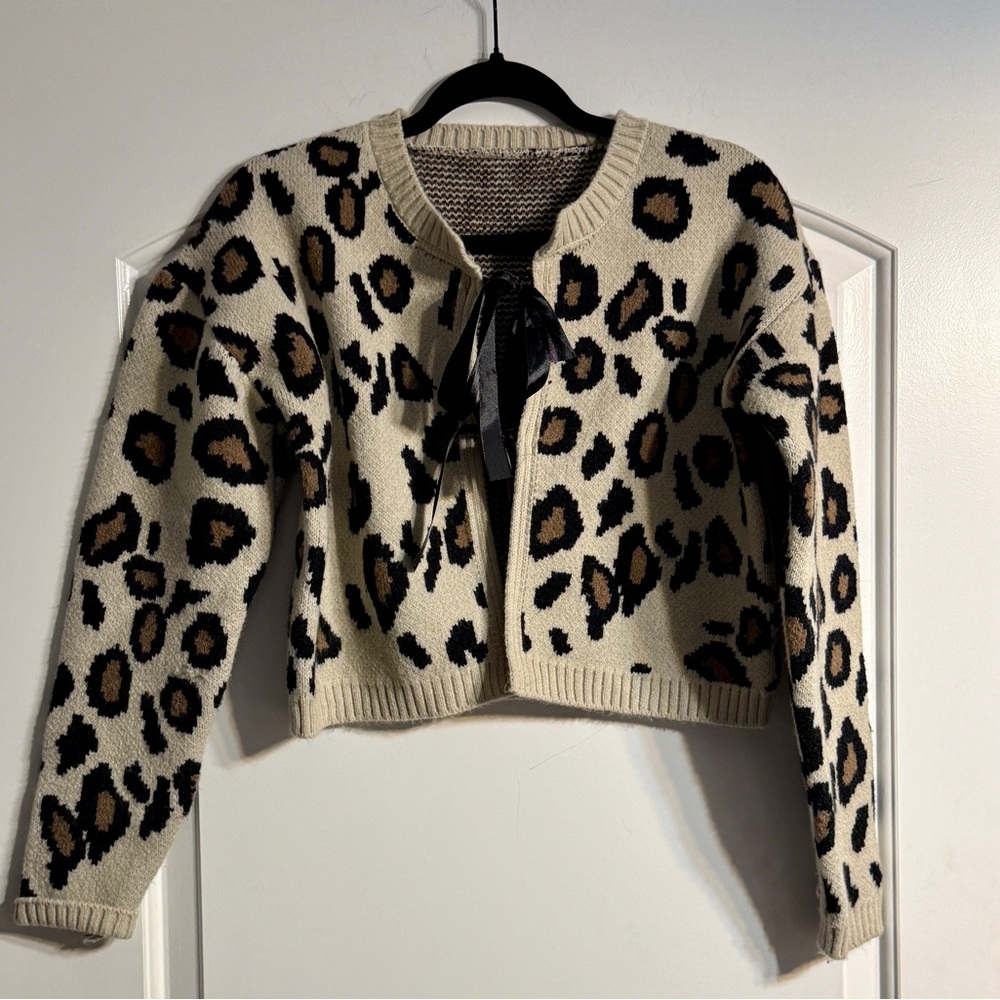 Leopard Print Knit Cardigan with‎ Ribbon Closure - Small